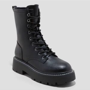 FREE SHIPPING NWT Wild Fable Logan Combat Boots Size 7